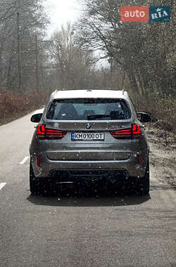 Позашляховик / Кросовер BMW X5 M 2015 в 