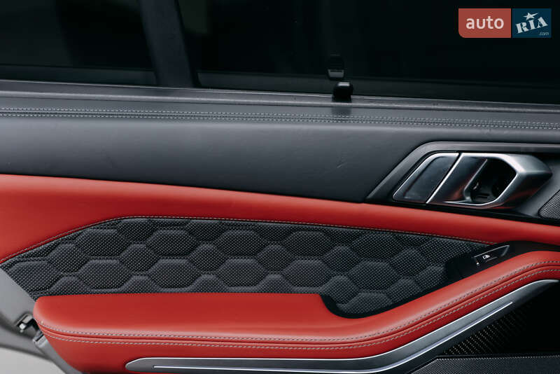 Внедорожник / Кроссовер BMW X5 M 2022 в Киеве