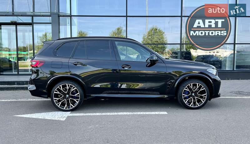 Внедорожник / Кроссовер BMW X5 M 2022 в Киеве