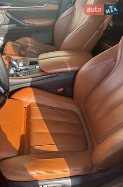 Внедорожник / Кроссовер BMW X5 M 2015 в 