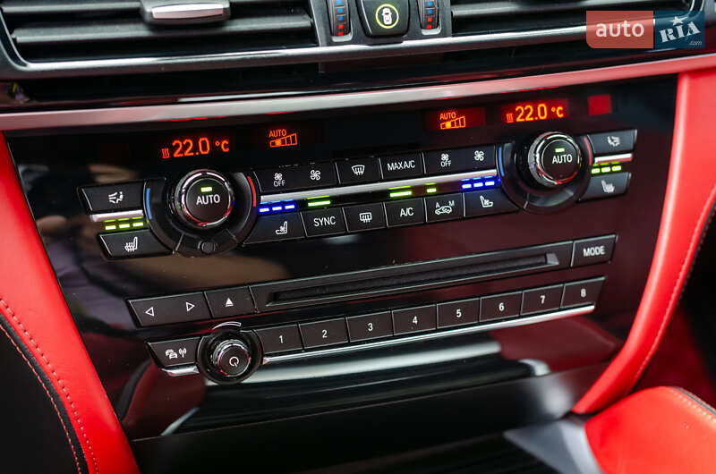 Внедорожник / Кроссовер BMW X5 M 2016 в Киеве