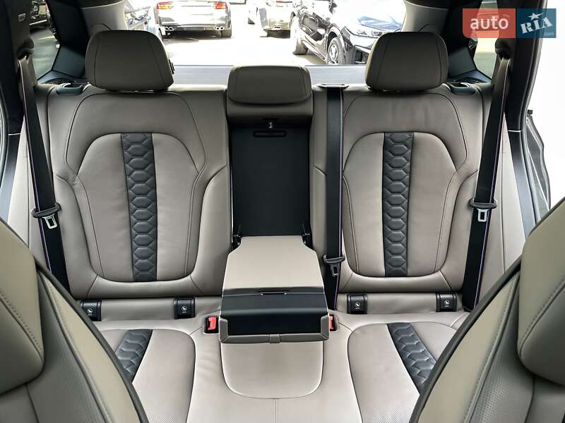Внедорожник / Кроссовер BMW X5 M 2022 в Киеве