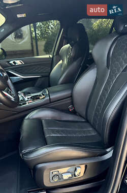 Внедорожник / Кроссовер BMW X5 M 2022 в 