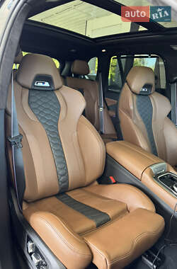 Позашляховик / Кросовер BMW X5 M 2022 в 
