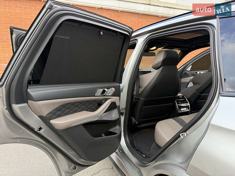 Внедорожник / Кроссовер BMW X5 M 2022 в Киеве