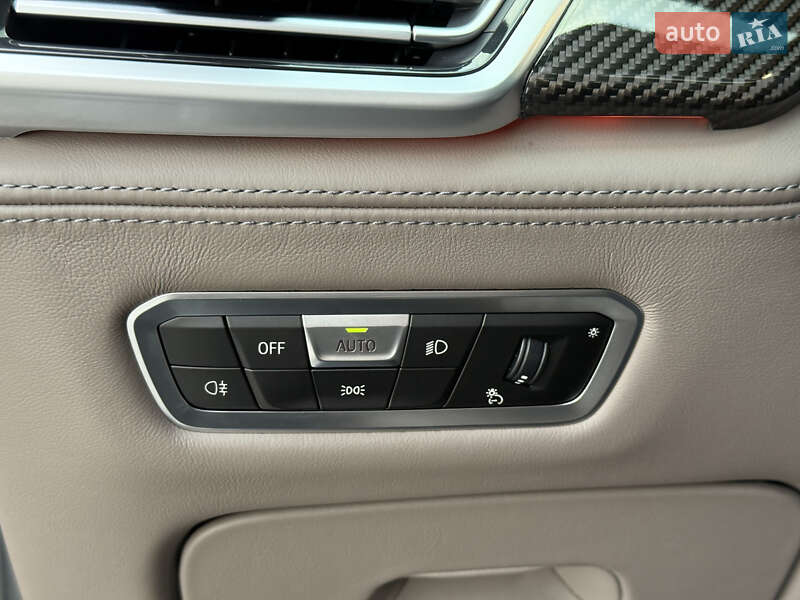 Внедорожник / Кроссовер BMW X5 M 2022 в Киеве