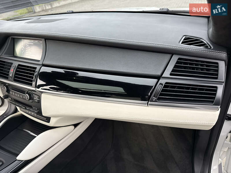 Внедорожник / Кроссовер BMW X5 M 2010 в Нововолынске