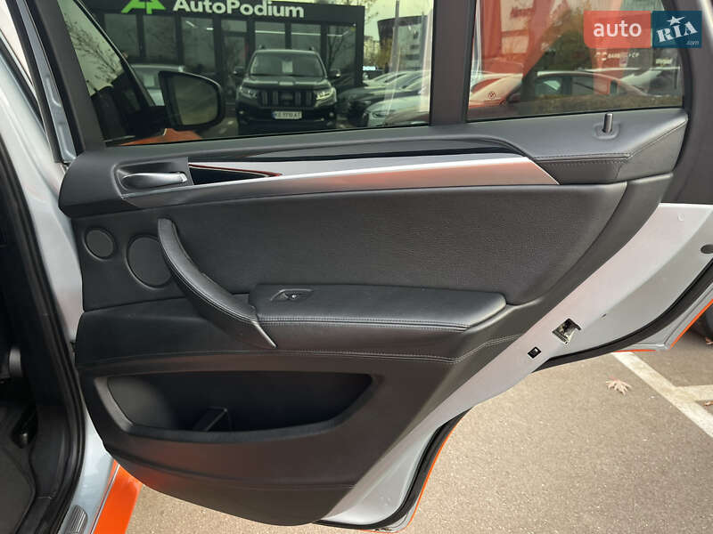 Позашляховик / Кросовер BMW X5 M 2011 в Києві