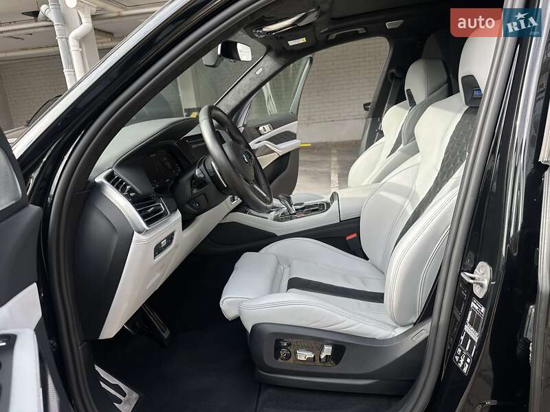 Внедорожник / Кроссовер BMW X5 M 2021 в Киеве