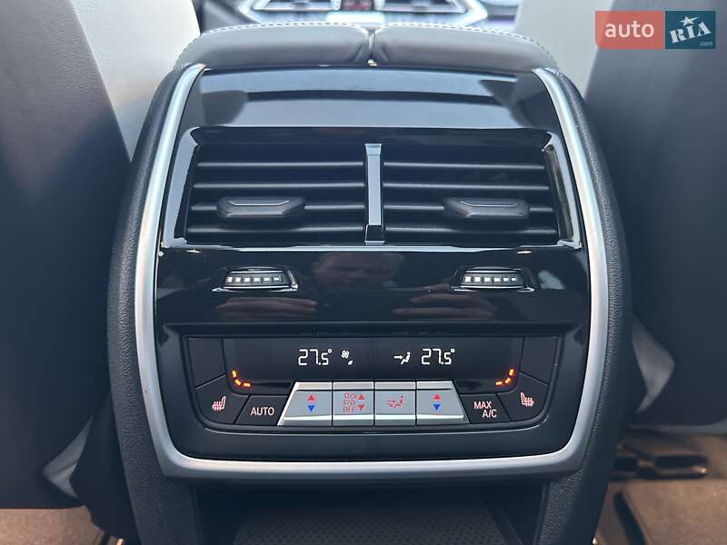 Внедорожник / Кроссовер BMW X5 M 2021 в Киеве