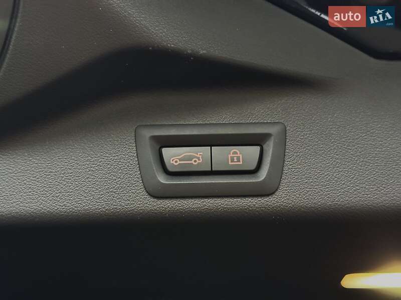 Внедорожник / Кроссовер BMW X5 M 2022 в Киеве