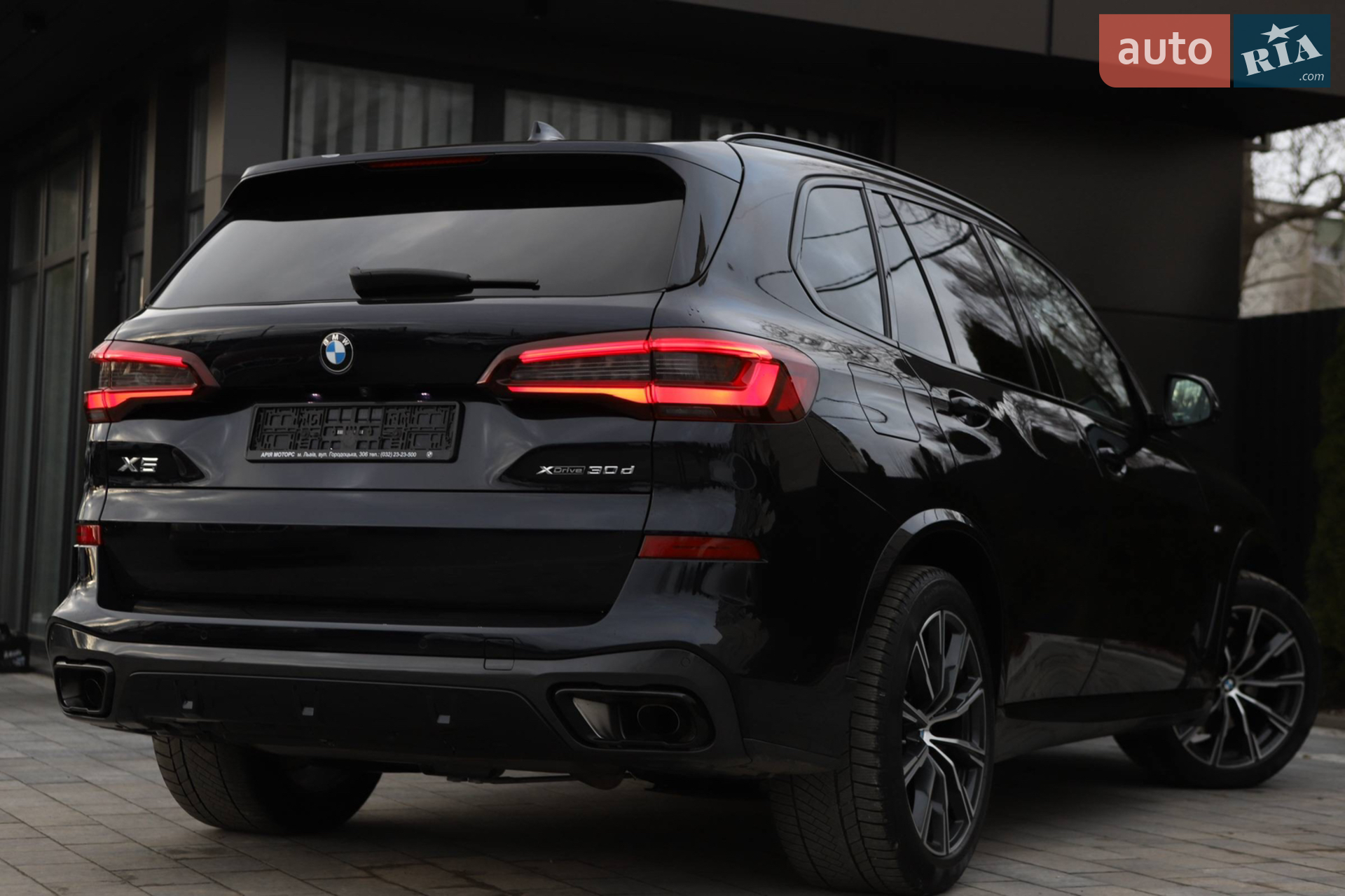 2021 BMW X5 M - мініатюра 37