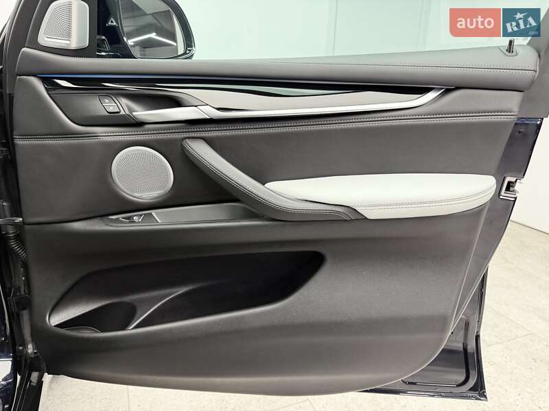 Внедорожник / Кроссовер BMW X5 M 2016 в Киеве