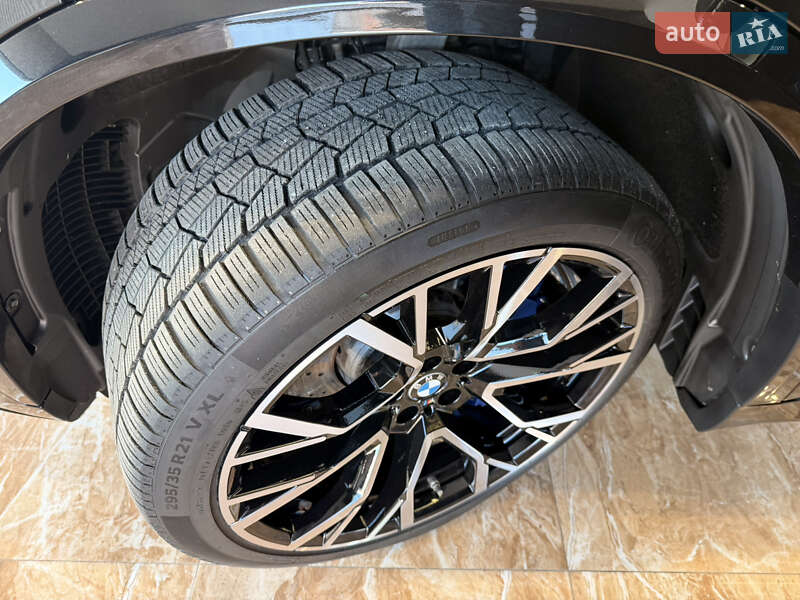 Внедорожник / Кроссовер BMW X5 M 2022 в Киеве