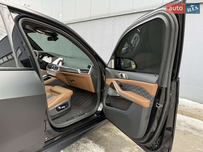 Внедорожник / Кроссовер BMW X5 M 2022 в Киеве