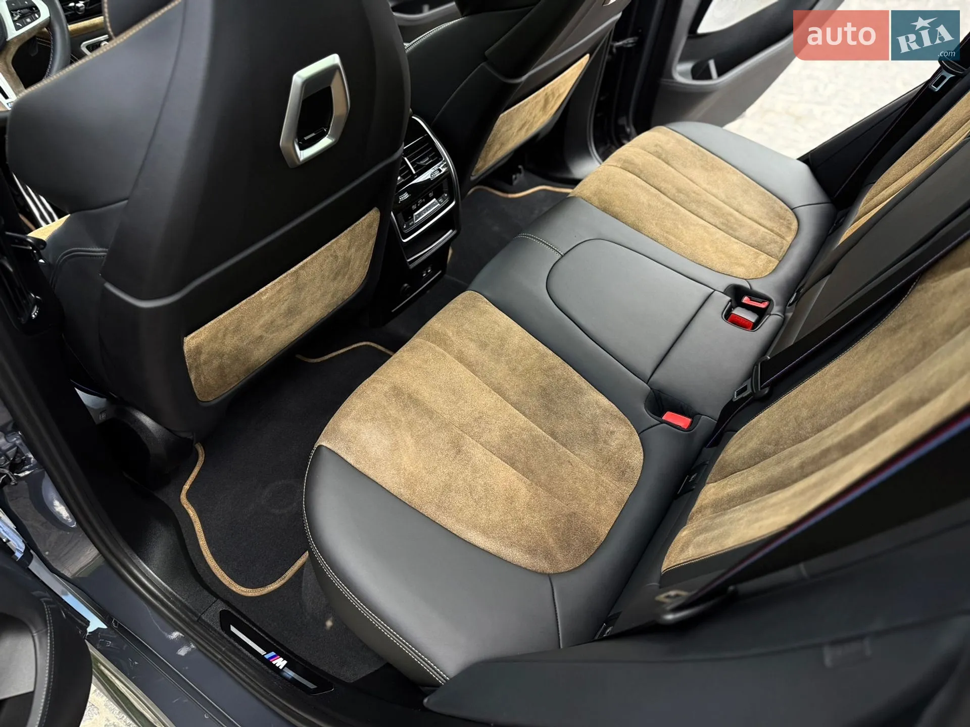 2024 BMW X5 M - мініатюра 82