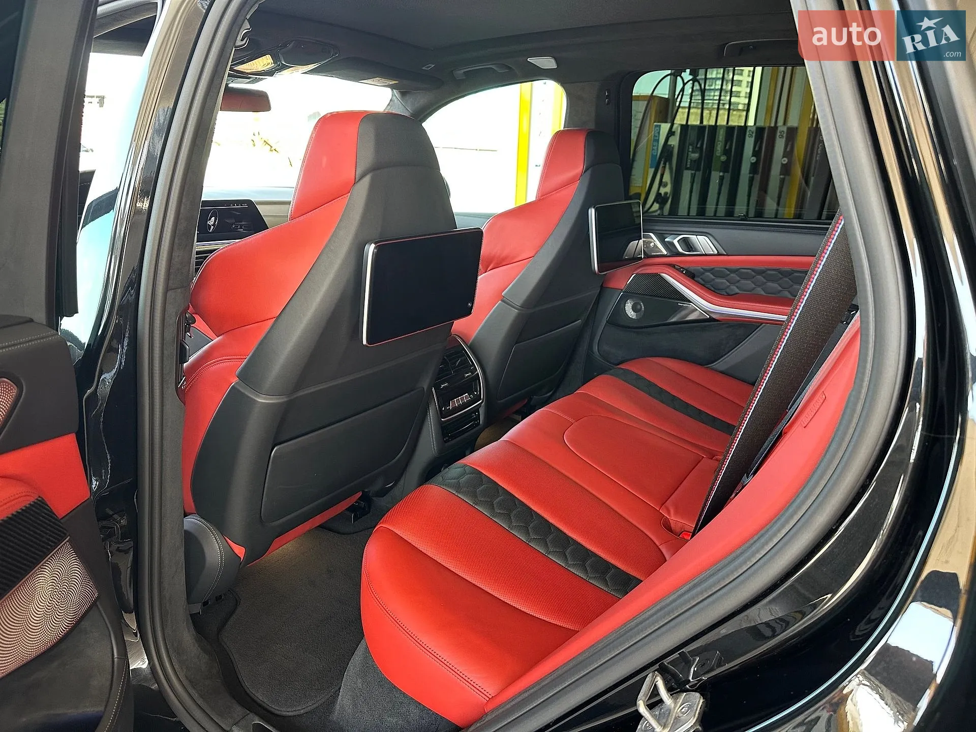2021 BMW X5 M - мініатюра 14
