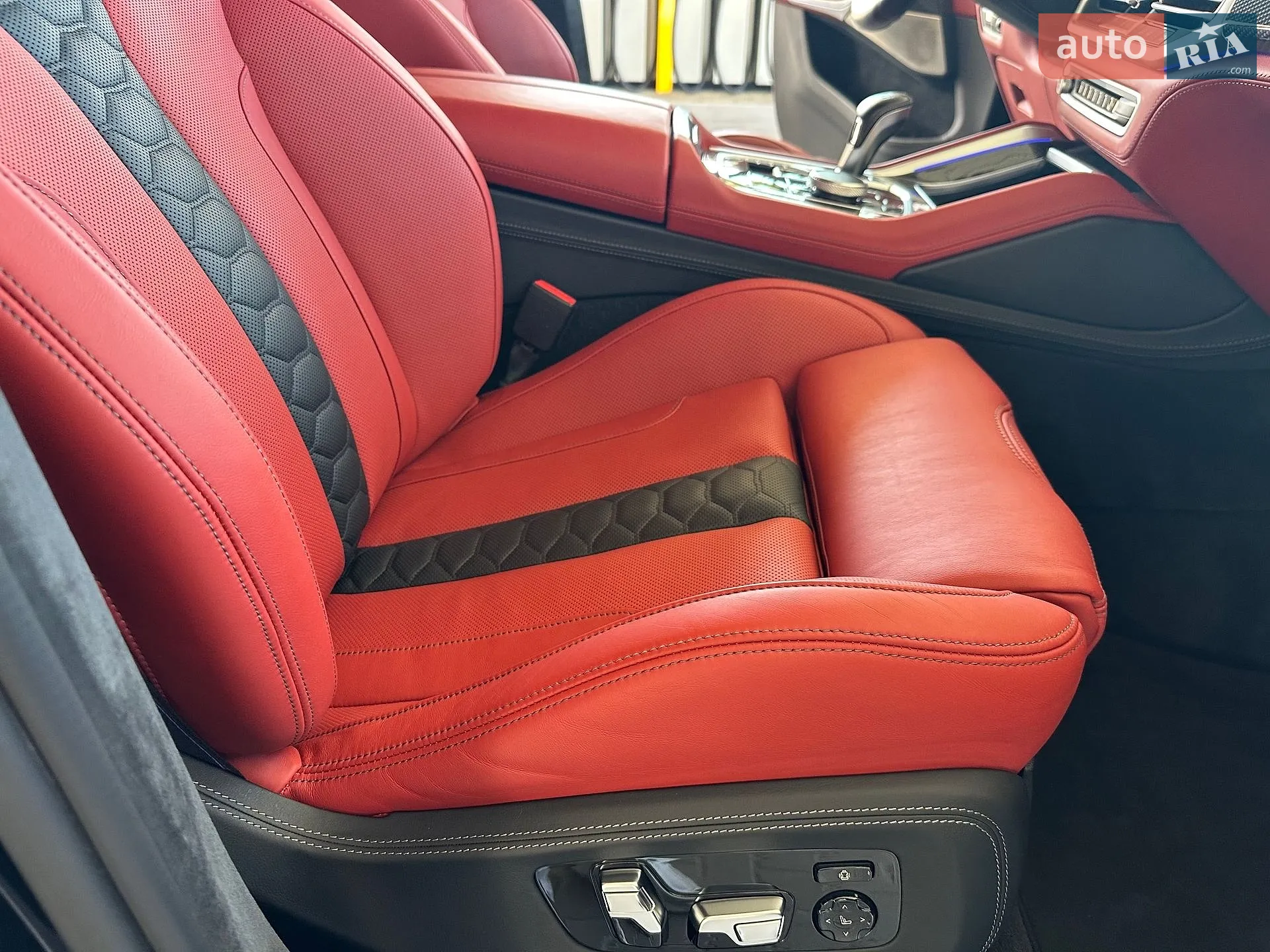 2021 BMW X5 M - мініатюра 19