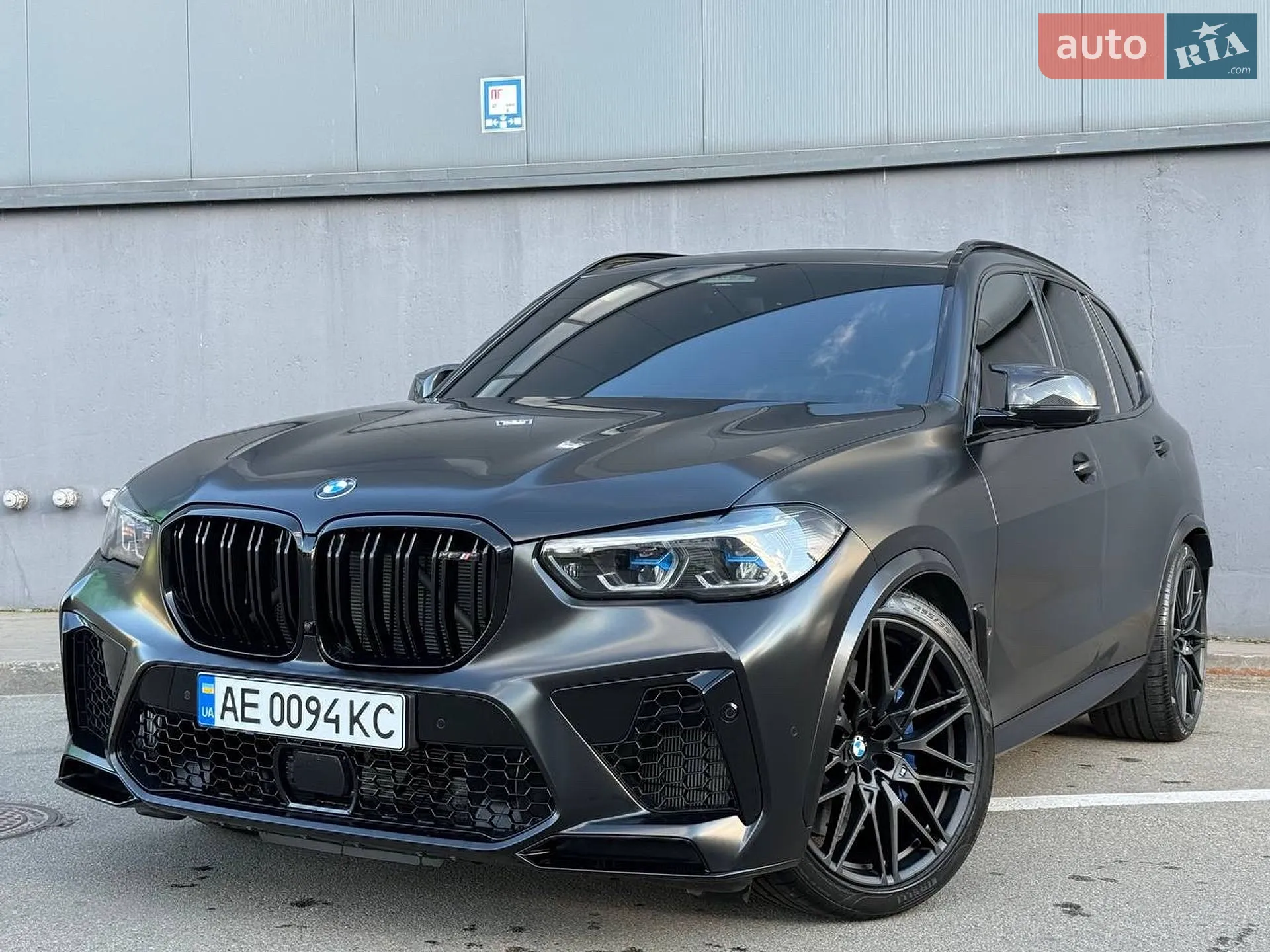 2022 BMW X5 M - фото 1
