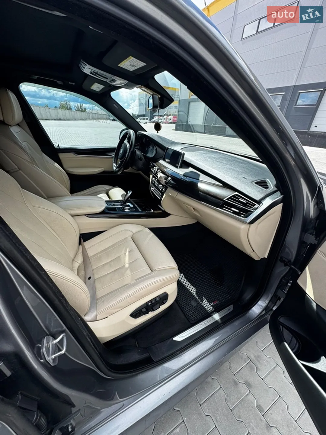 2017 BMW X5 M - мініатюра 13