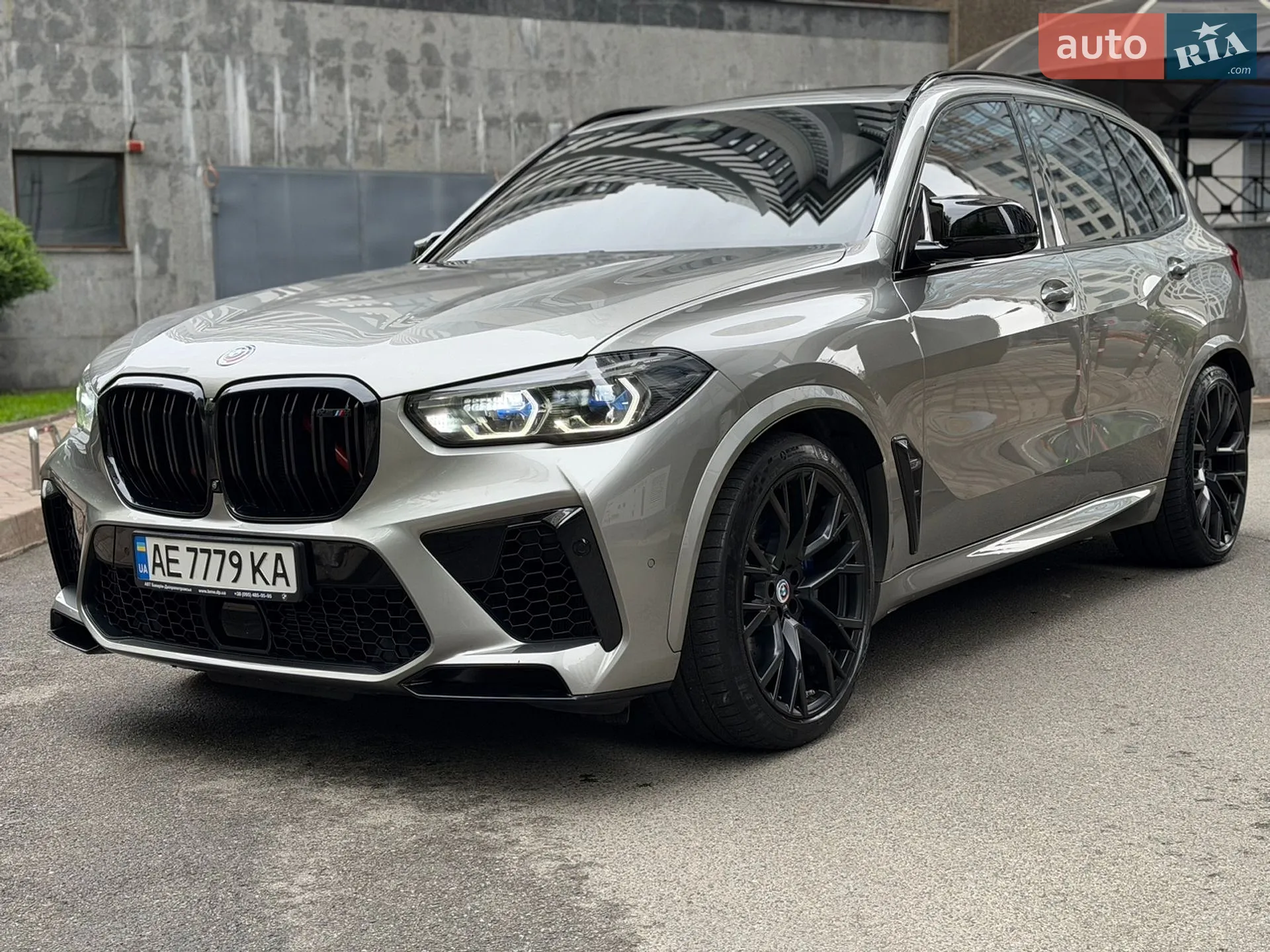 2022 BMW X5 M - мініатюра 3