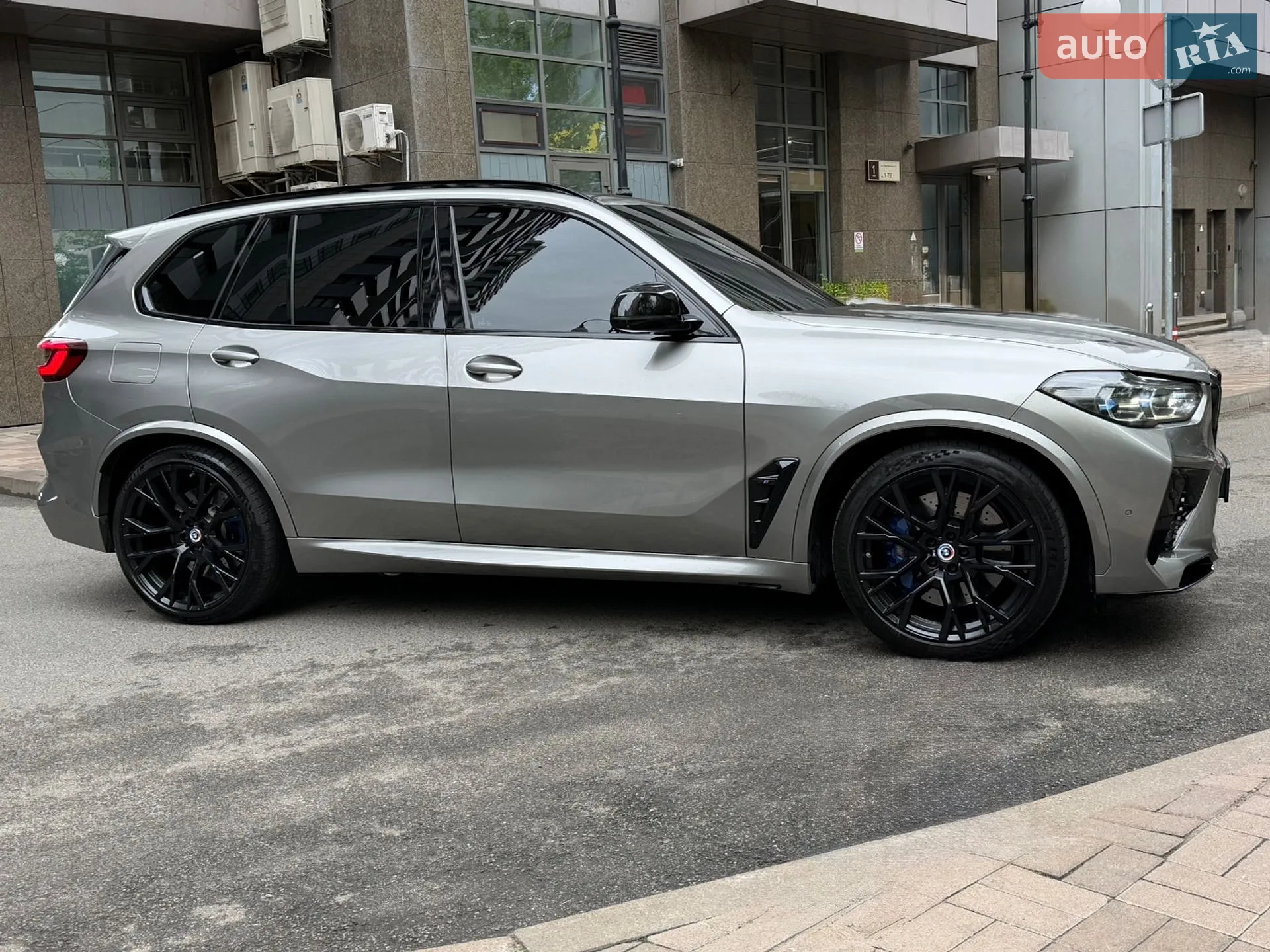 2022 BMW X5 M - мініатюра 7