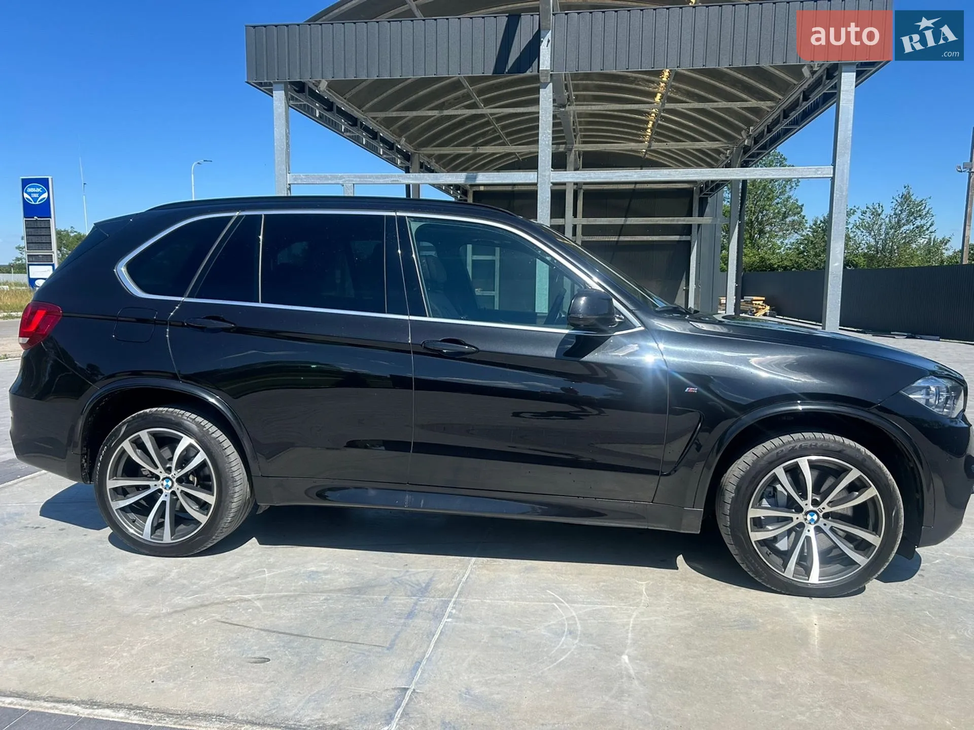 2016 BMW X5 M - мініатюра 21