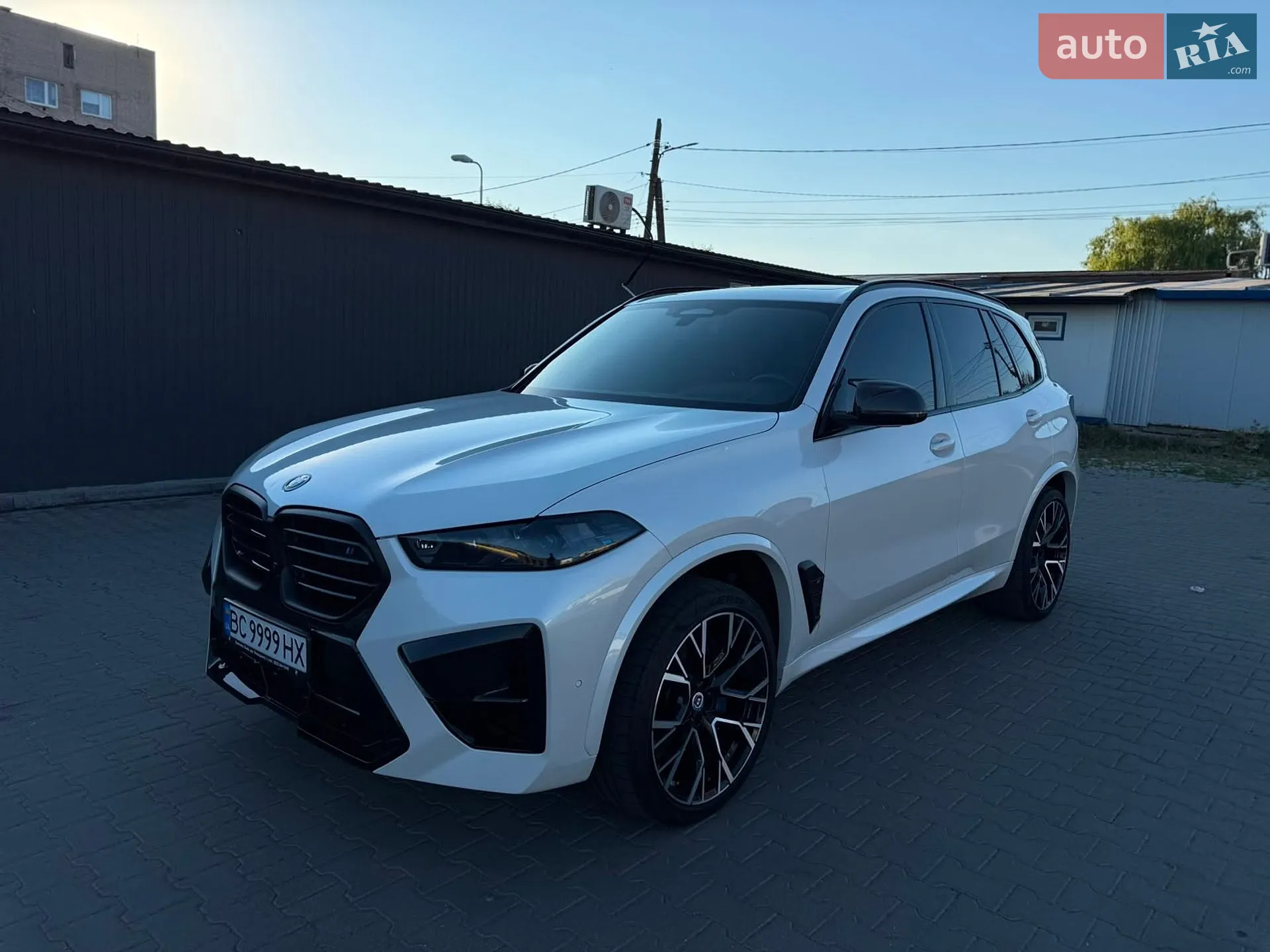 2022 BMW X5 M - мініатюра 3