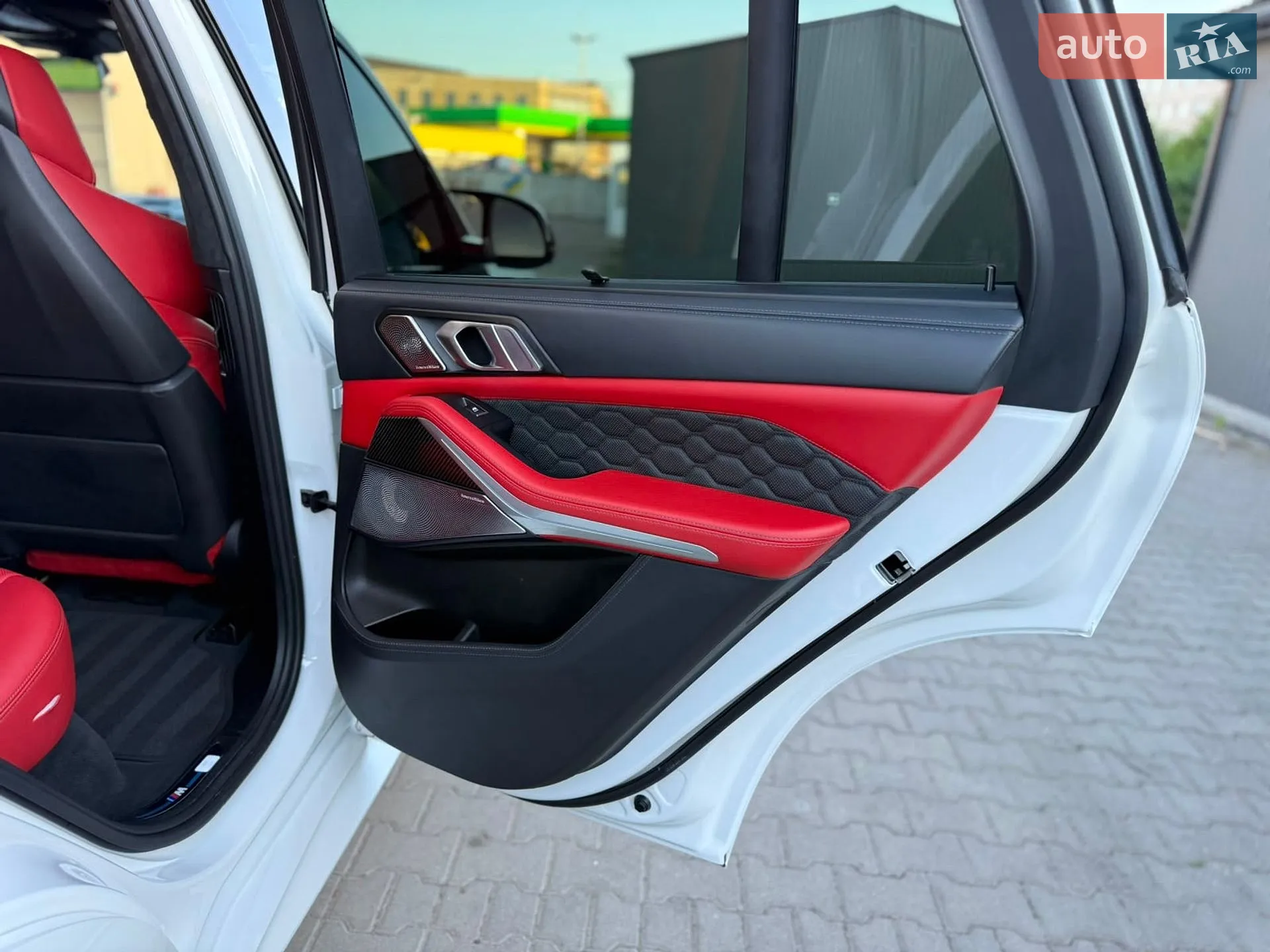 2022 BMW X5 M - мініатюра 14
