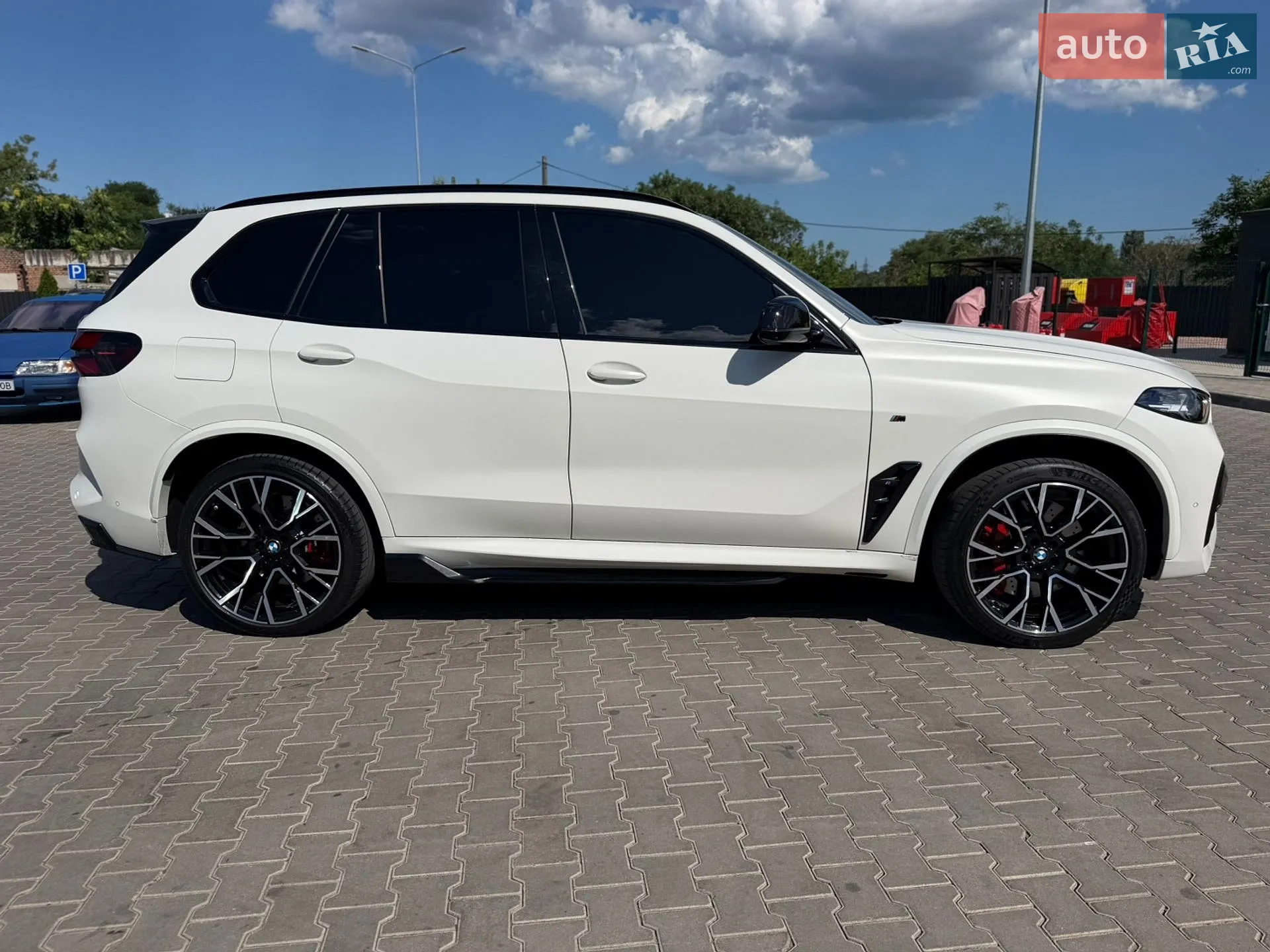 2021 BMW X5 M - мініатюра 13