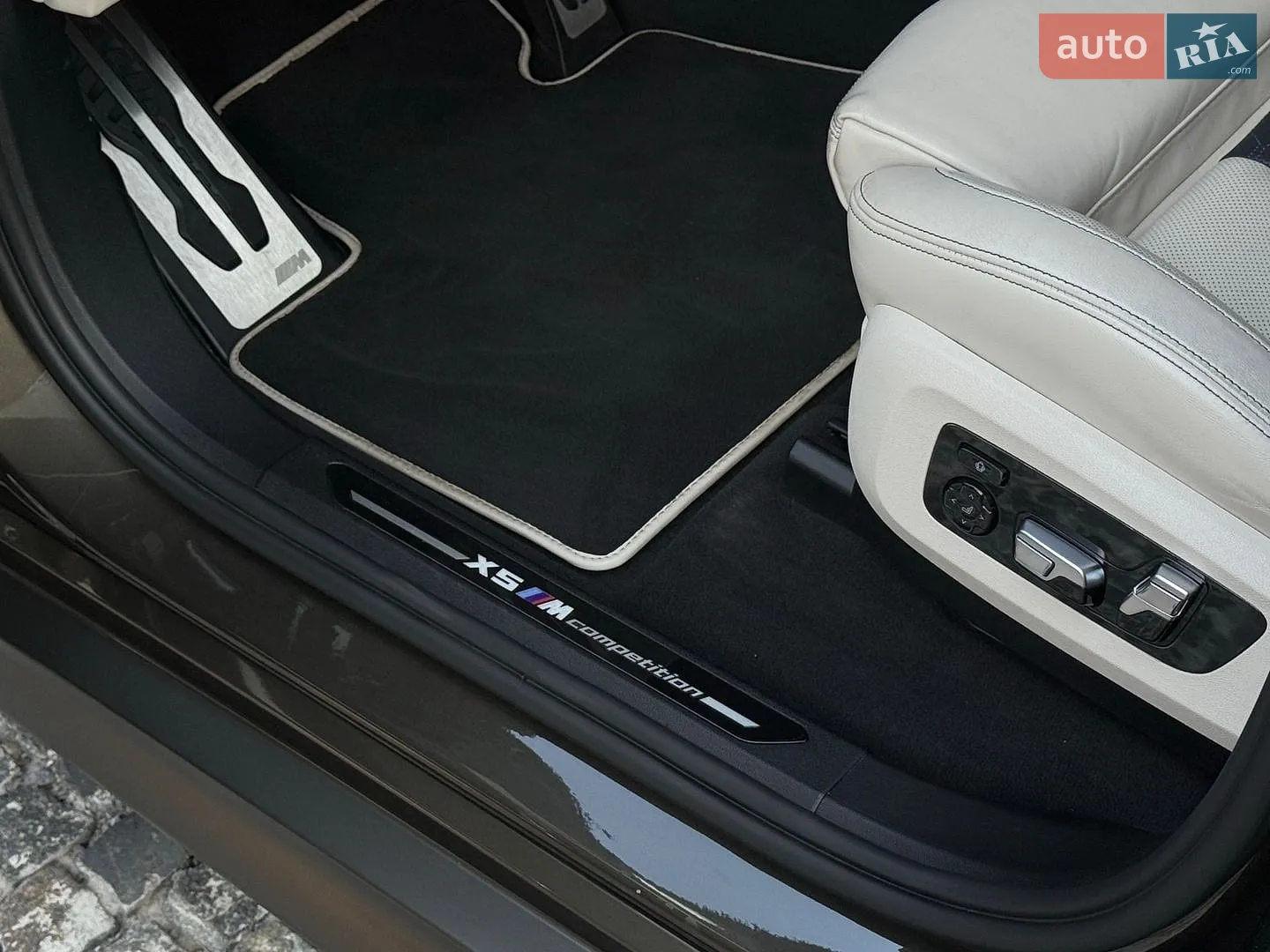 2022 BMW X5 M - мініатюра 31