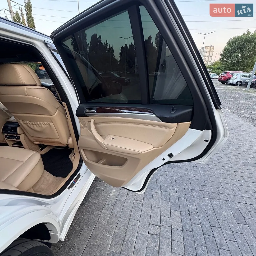 2012 BMW X5 M - мініатюра 16