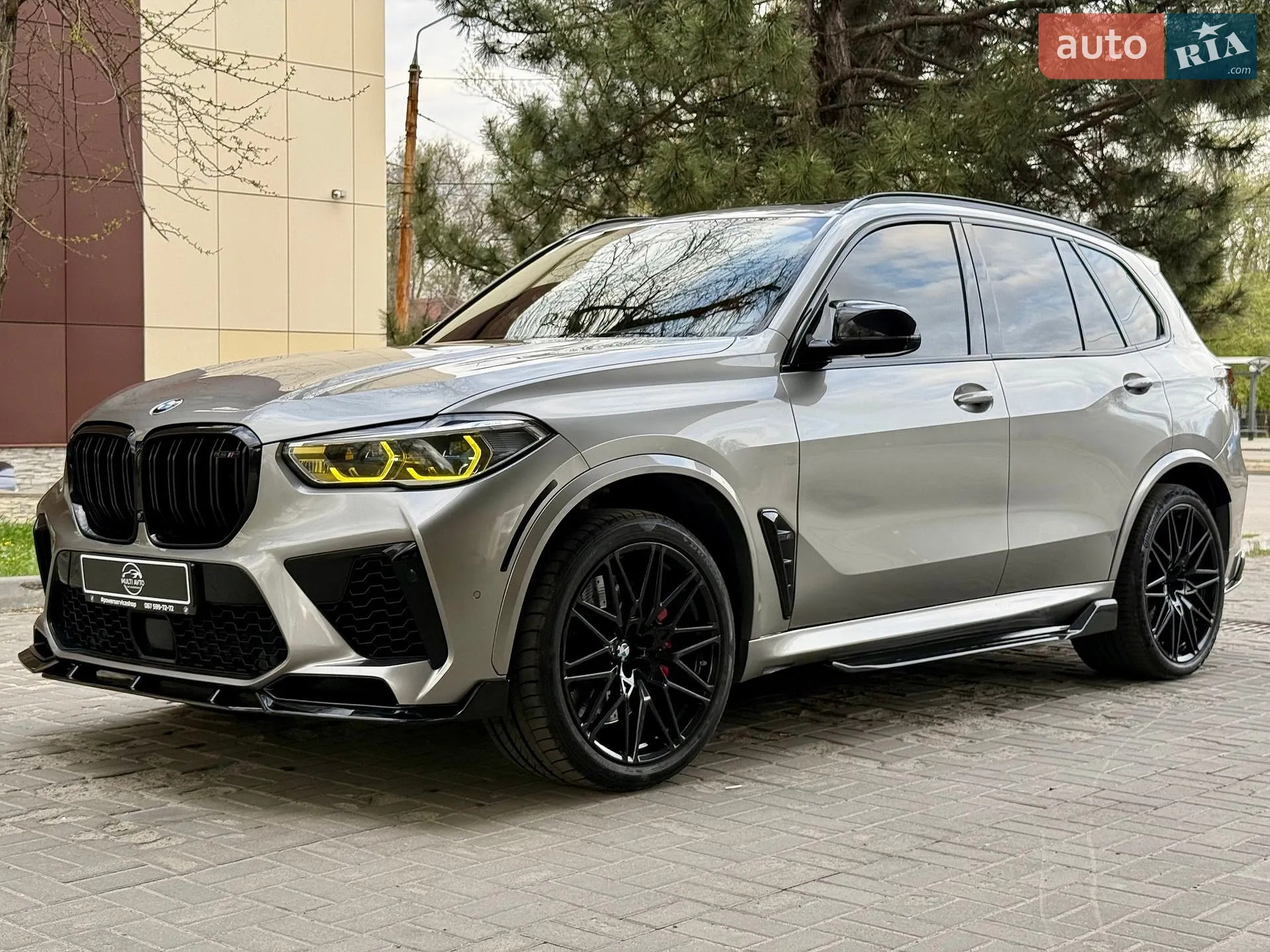 2021 BMW X5 M - мініатюра 3