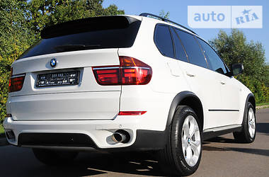 Внедорожник / Кроссовер BMW X5 2011 в Ровно