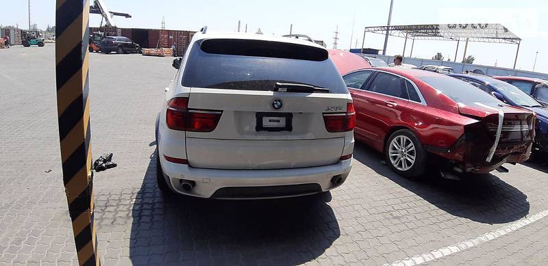 Внедорожник / Кроссовер BMW X5 2013 в Киеве