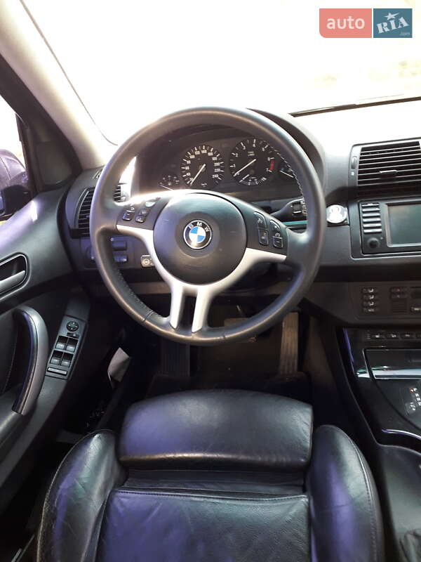 Внедорожник / Кроссовер BMW X5 2003 в Черноморске