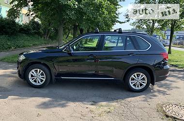 Позашляховик / Кросовер BMW X5 2017 в 
