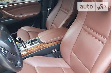 Позашляховик / Кросовер BMW X5 2010 в 