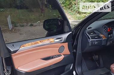Позашляховик / Кросовер BMW X5 2010 в 