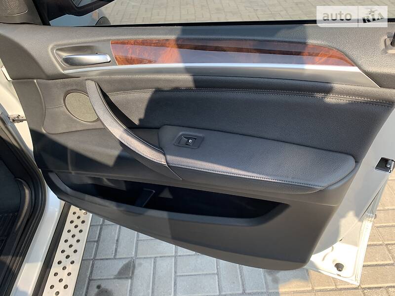 Позашляховик / Кросовер BMW X5 2010 в Запоріжжі фото 34 Позашляховик / Кросовер BMW X5 2010 в Запоріжжі