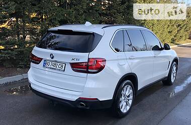 Позашляховик / Кросовер BMW X5 2016 в 