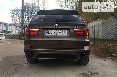 Позашляховик / Кросовер BMW X5 2012 в 