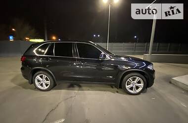 Позашляховик / Кросовер BMW X5 2015 в 