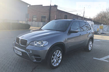 Внедорожник / Кроссовер BMW X5 2011 в Черновцах