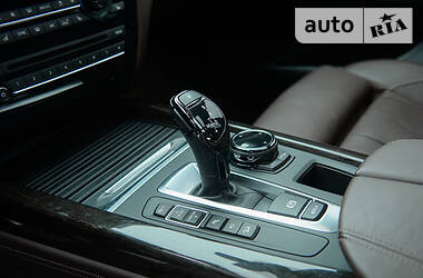 Позашляховик / Кросовер BMW X5 2015 в 