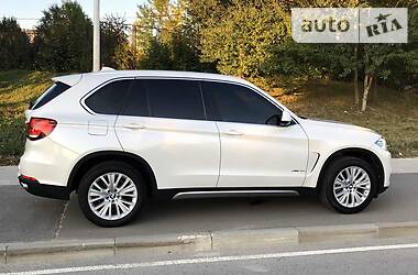 Позашляховик / Кросовер BMW X5 2017 в 