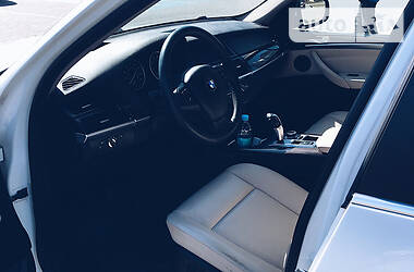 Позашляховик / Кросовер BMW X5 2013 в 