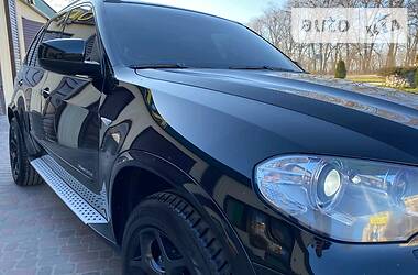 Позашляховик / Кросовер BMW X5 2010 в 