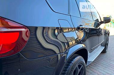 Позашляховик / Кросовер BMW X5 2010 в 