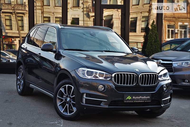 Позашляховик / Кросовер BMW X5 2017 в 
